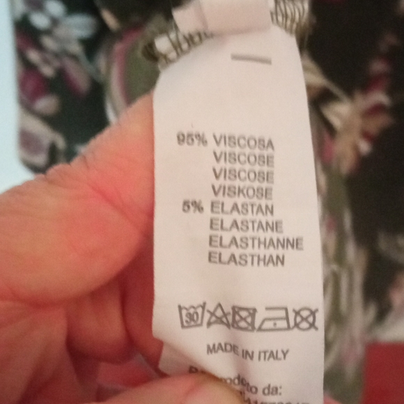 Silky lightweight blouse. Made and purchased in Italy. XL - Picture 6 of 9